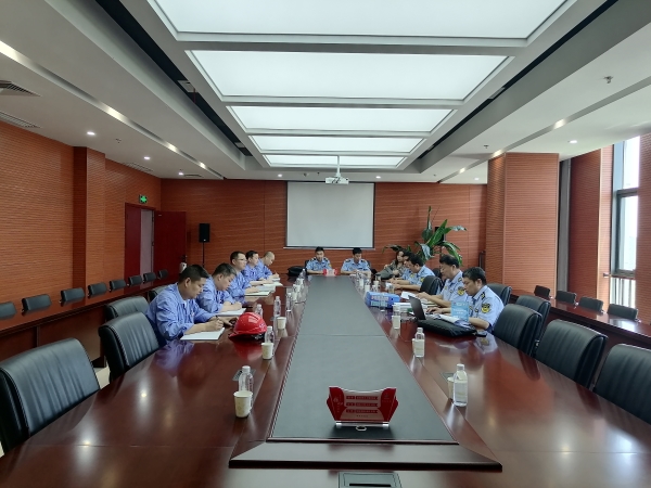 7月18日，陜西省生態(tài)環(huán)境廳一行在三樓行政會(huì)議室查閱環(huán)保資料.jpg