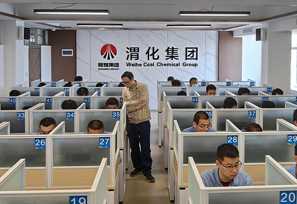 7月初，動力車間組織員工舉行第二季度業(yè)務(wù)考試.jpg