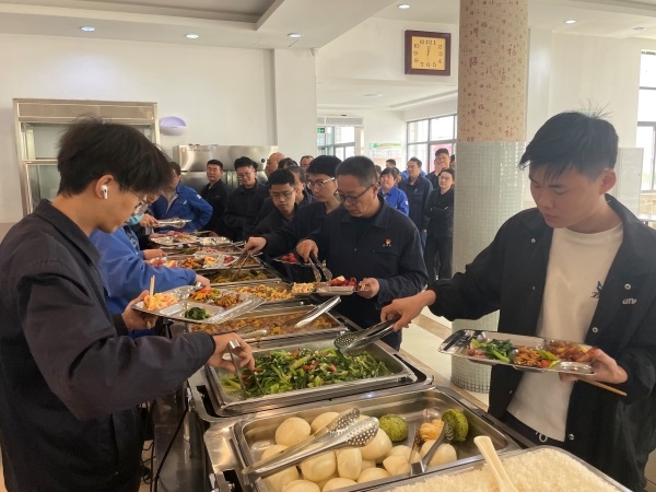 午餐時間餐廳供應.jpg