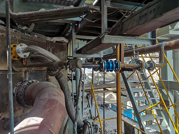 新安裝的15工藝廢氣燃燒器.jpg